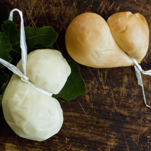 Cheese: Smoked Scamorza by Maplebrook